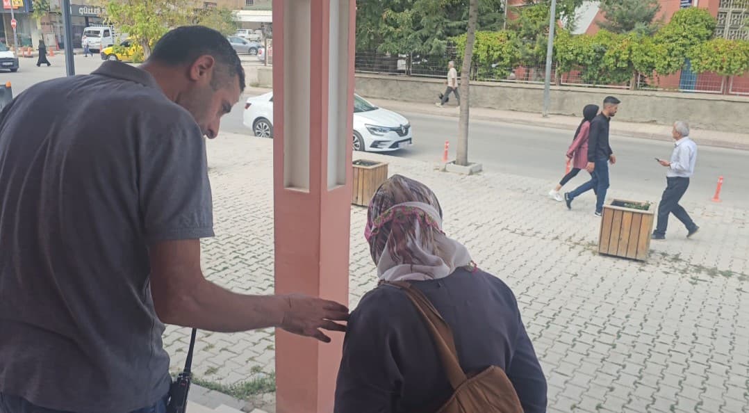 Elazığ'da Dilenci Operasyonları: Kaçırılan Dilencilerin Bahaneleri İlgi Çekti