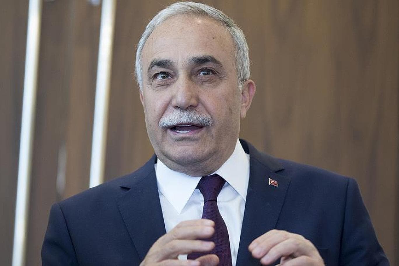 Ahmet Eşref Fakıbaba, İYİ Parti'den ve milletvekilliğinden istifa etti