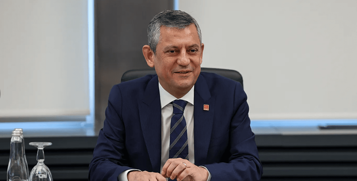 YENİ PARTİNİN ADI İÇİN BİR İDDİA DAHA: "İSTİKLAL" GÜNDEMDE