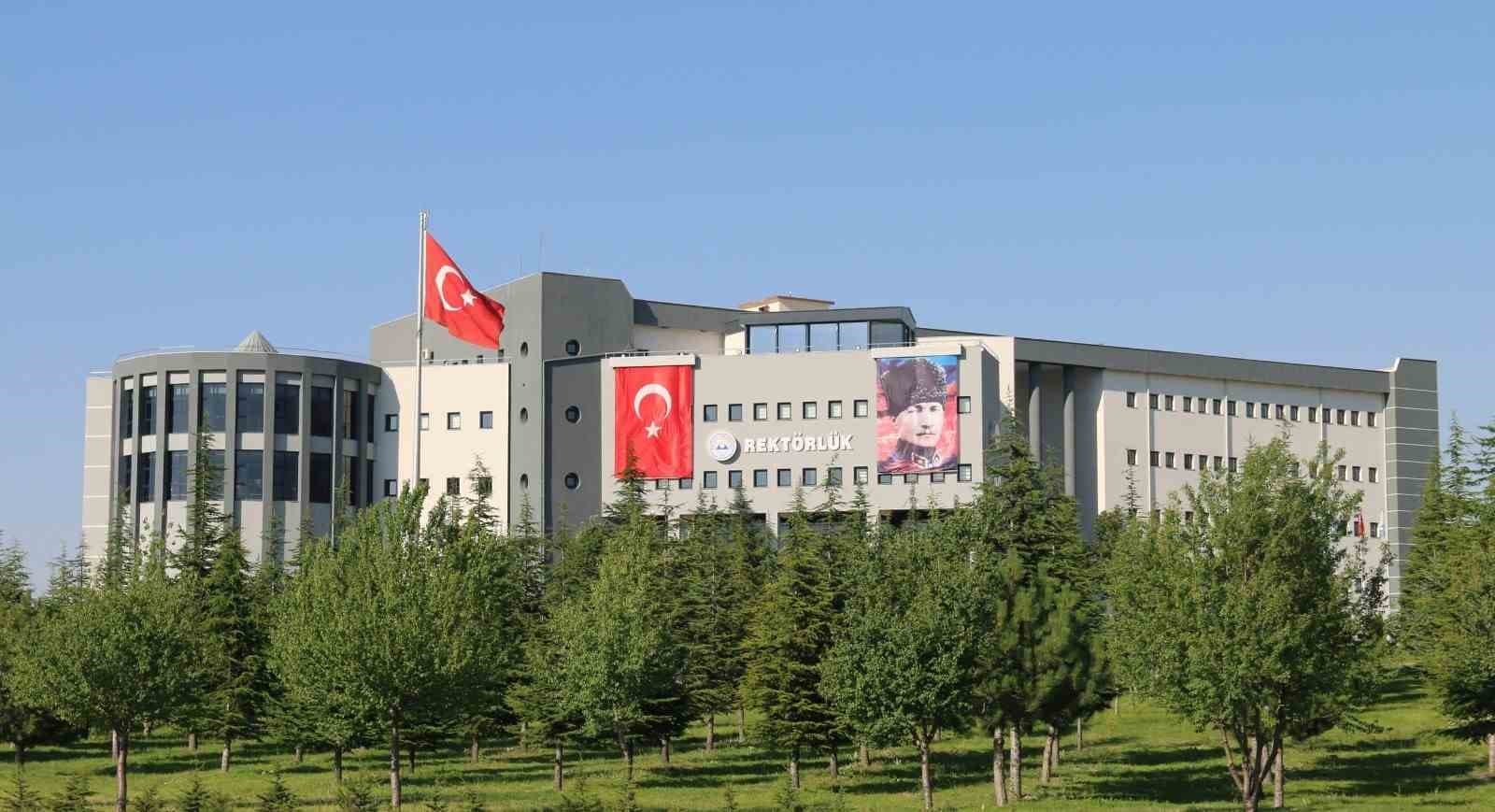 2027 Dünya Sıralaması'nda Erciyes Üniversitesi Tarihi Yükseliş: 316 Basamak Atlama