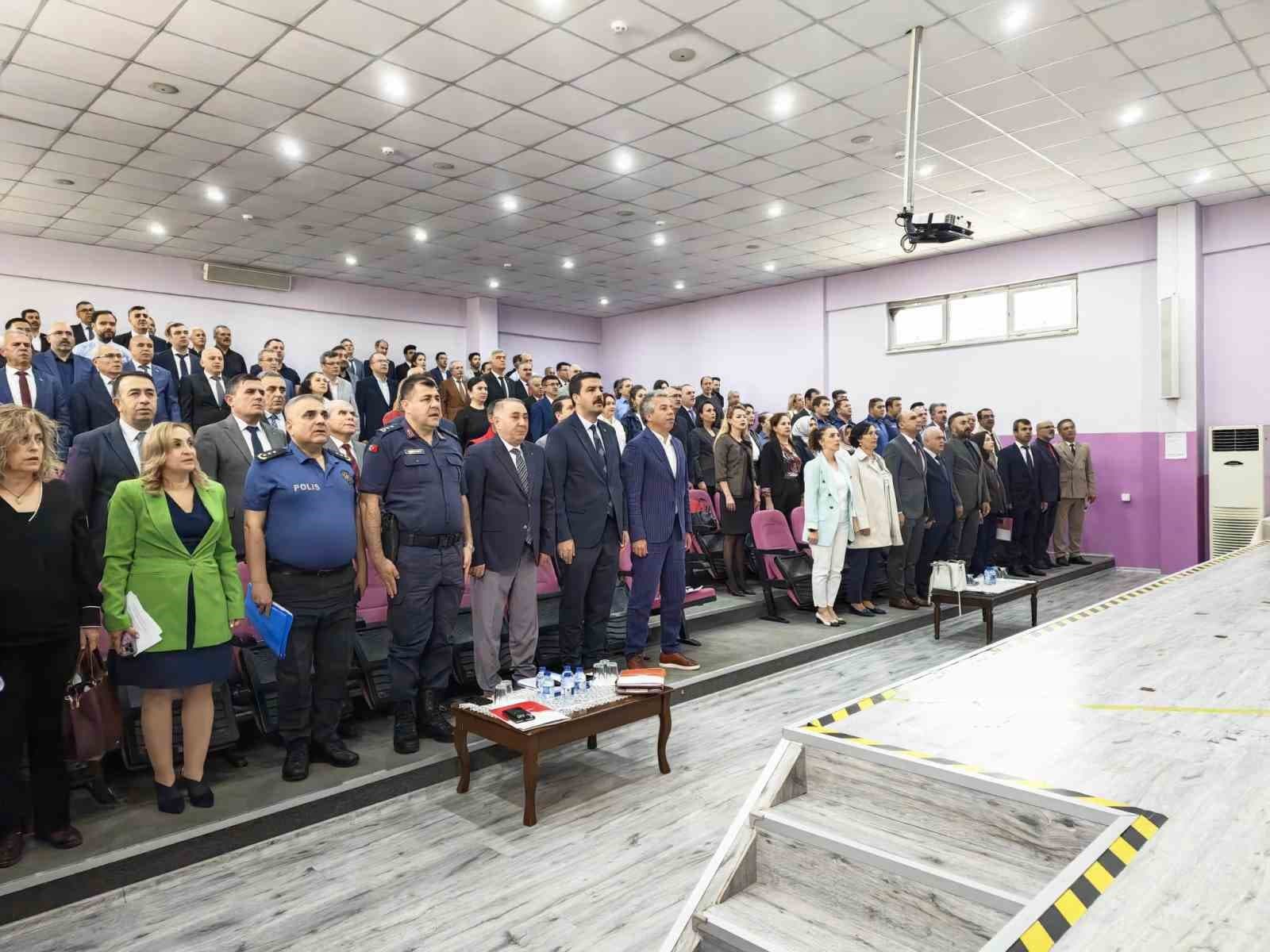 Yunusemre'de Okul Güvenliği ve Bağımlılıkla Mücadele Stratejileri Tartışıldı