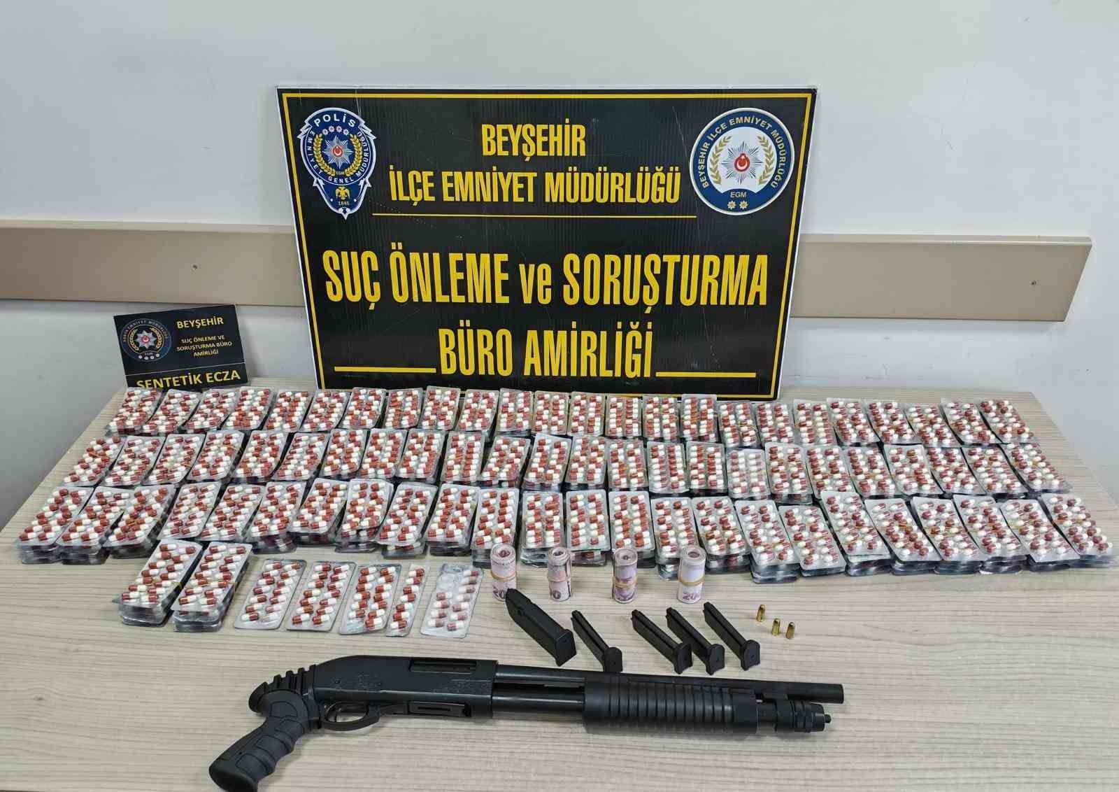 Konya'da Uyuşturucu Operasyonu: Polis 5 Kişiyi Gözaltına Aldı