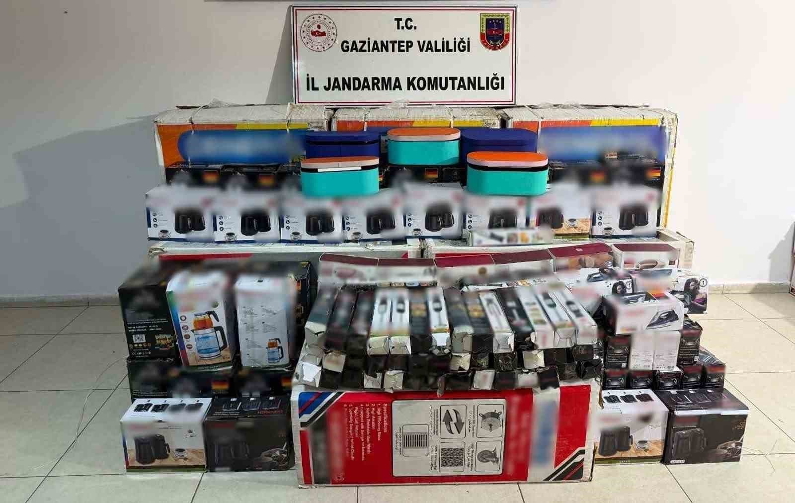 Gaziantep'te Kaçak Elektronik Ürün Operasyonu: 1,3 Milyon TL'lik Ele Geçirme