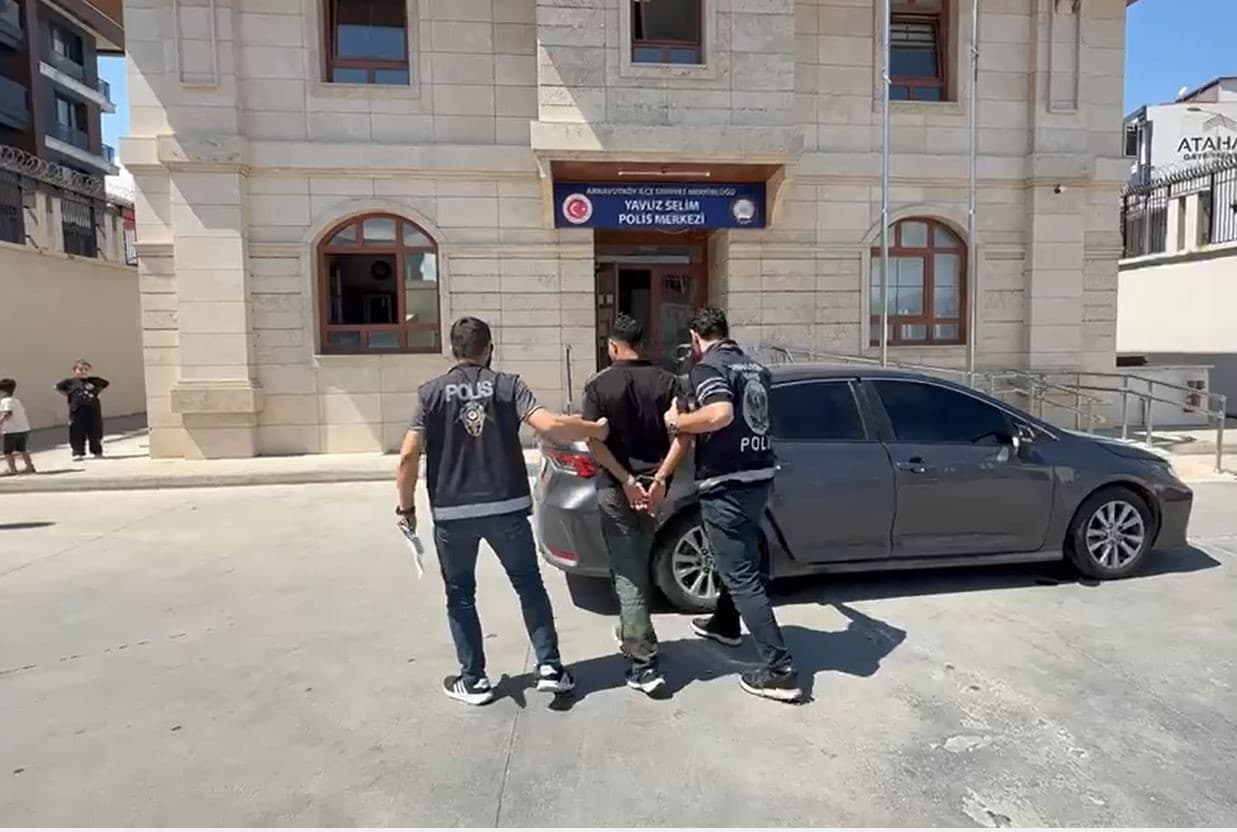Arnavutköy'de Ata Şiddet Uygulayan Kişi Gözaltına Alındı