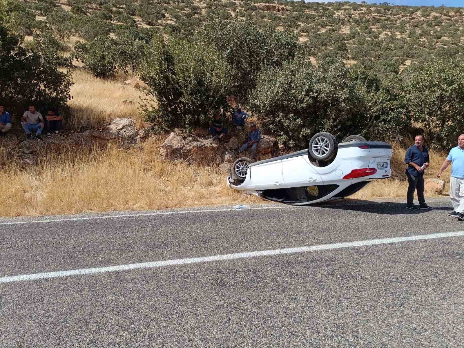 Mardin'de Takla Yapan Otomobilde Maddi Hasar Oluştu