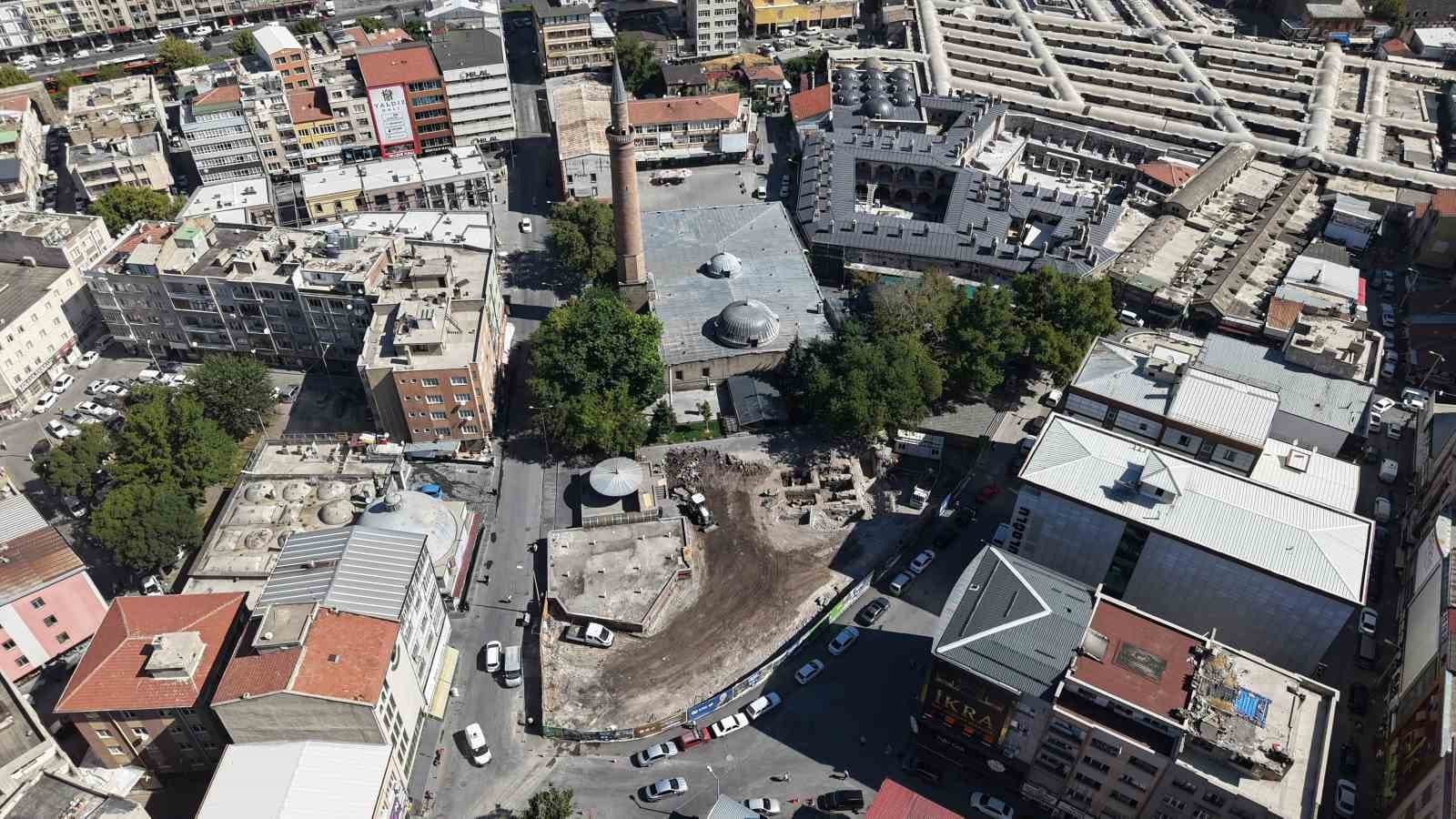 Suriçi Cami Kebir'de Tarih Canlanıyor, Esnaf Rahat Nefes Alıyor