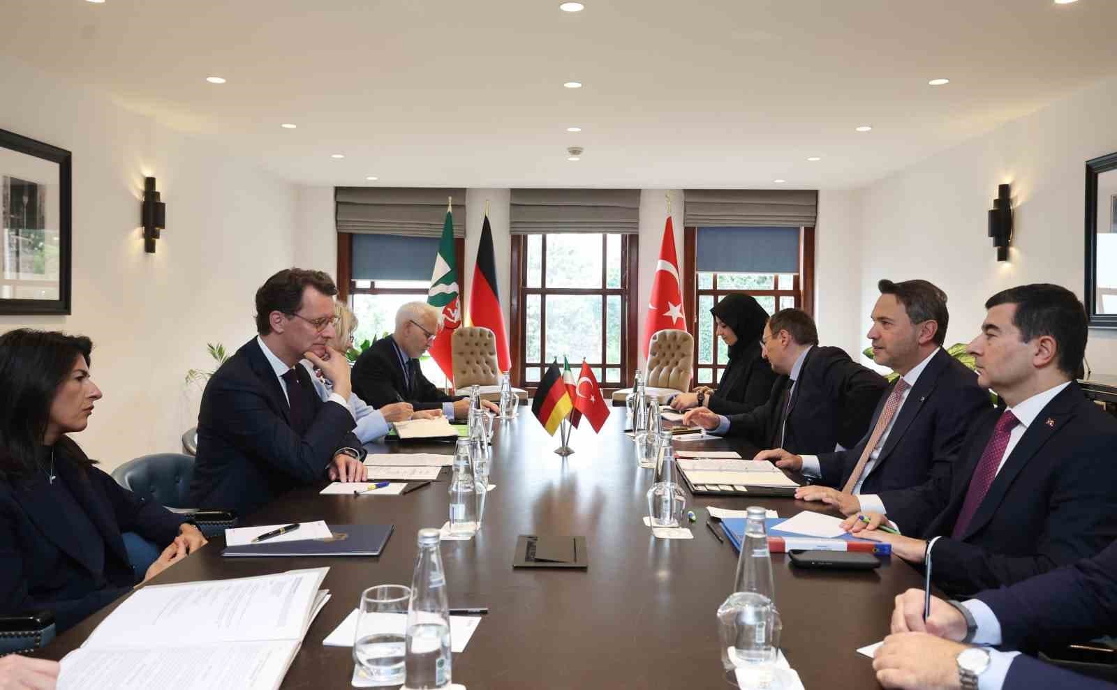 Bakan Bayraktar'dan Kuzey Ren-Vestfalya Ticaretine Güçlü Destek Vurgusu