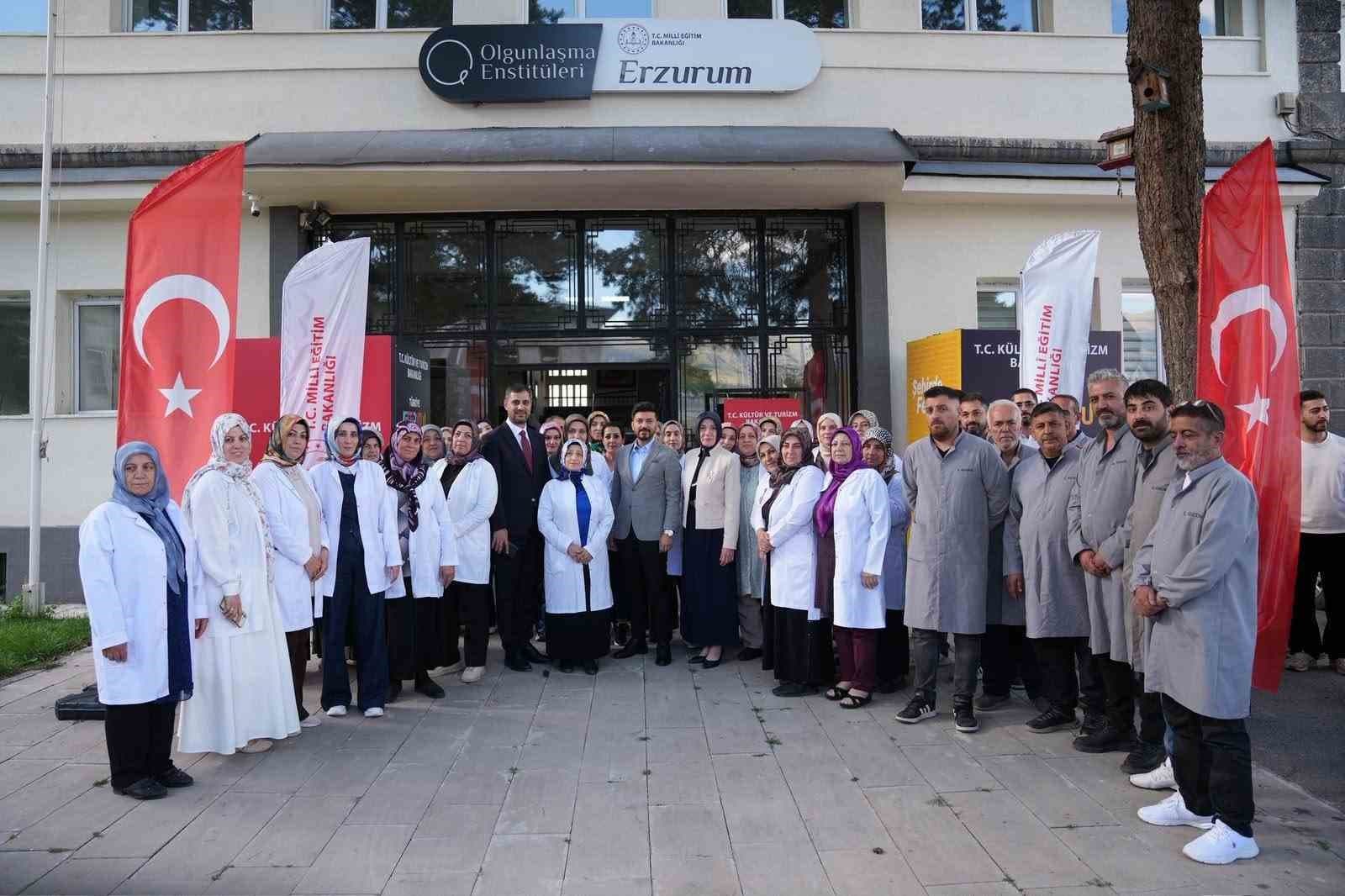 Erzurum'da Hayat Boyu Öğrenme Faaliyetleri Değerlendirildi