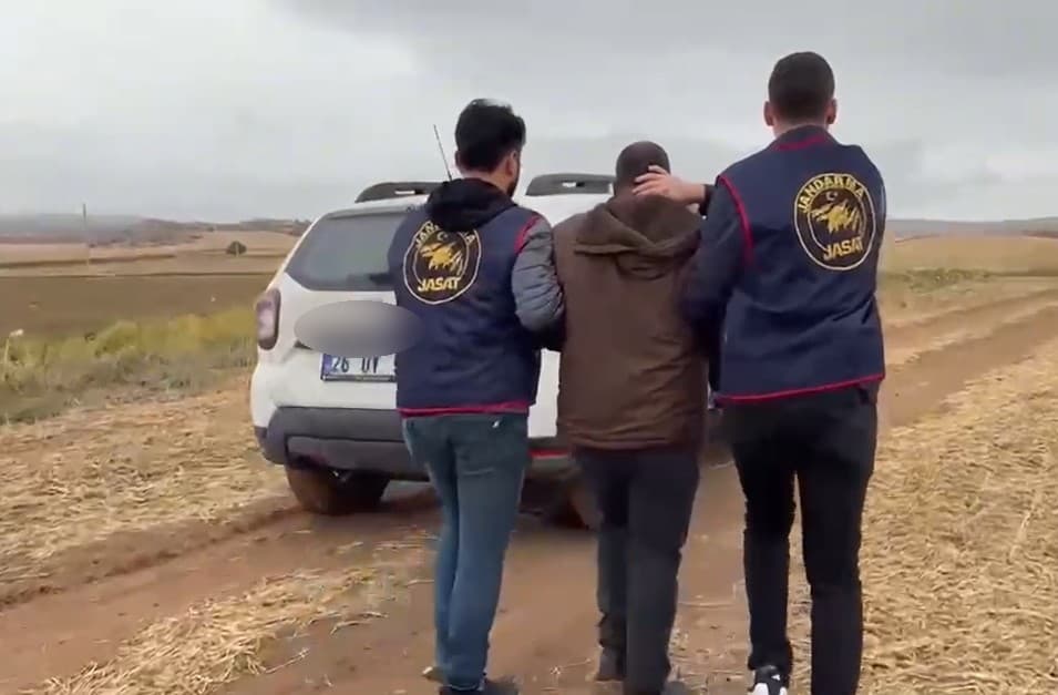 Oğlunu Öldüren Adamın Eski Eşine Giderken Ağlayarak Yara Merhemi İstediği İfadesi
