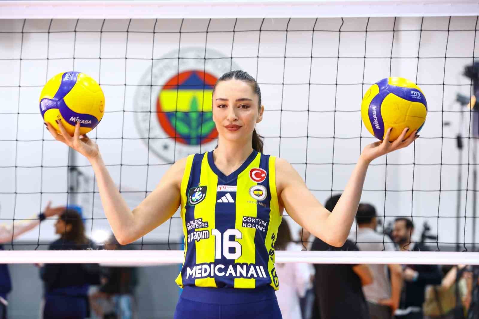 Saliha Şahin'den Fenerbahçe Hedefleri: Altın Madalya Vurgusu