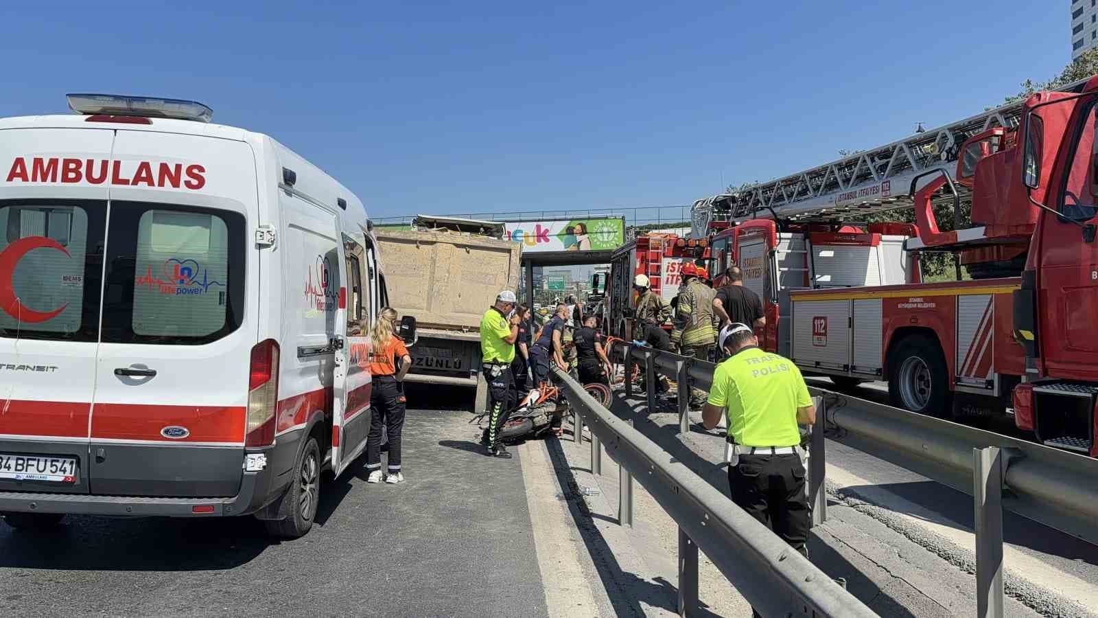 Bağcılar'da Hafriyat Kamyonu Kazasında Motosiklet Sürücüsü Can Baldo Hayatını Kaybetti