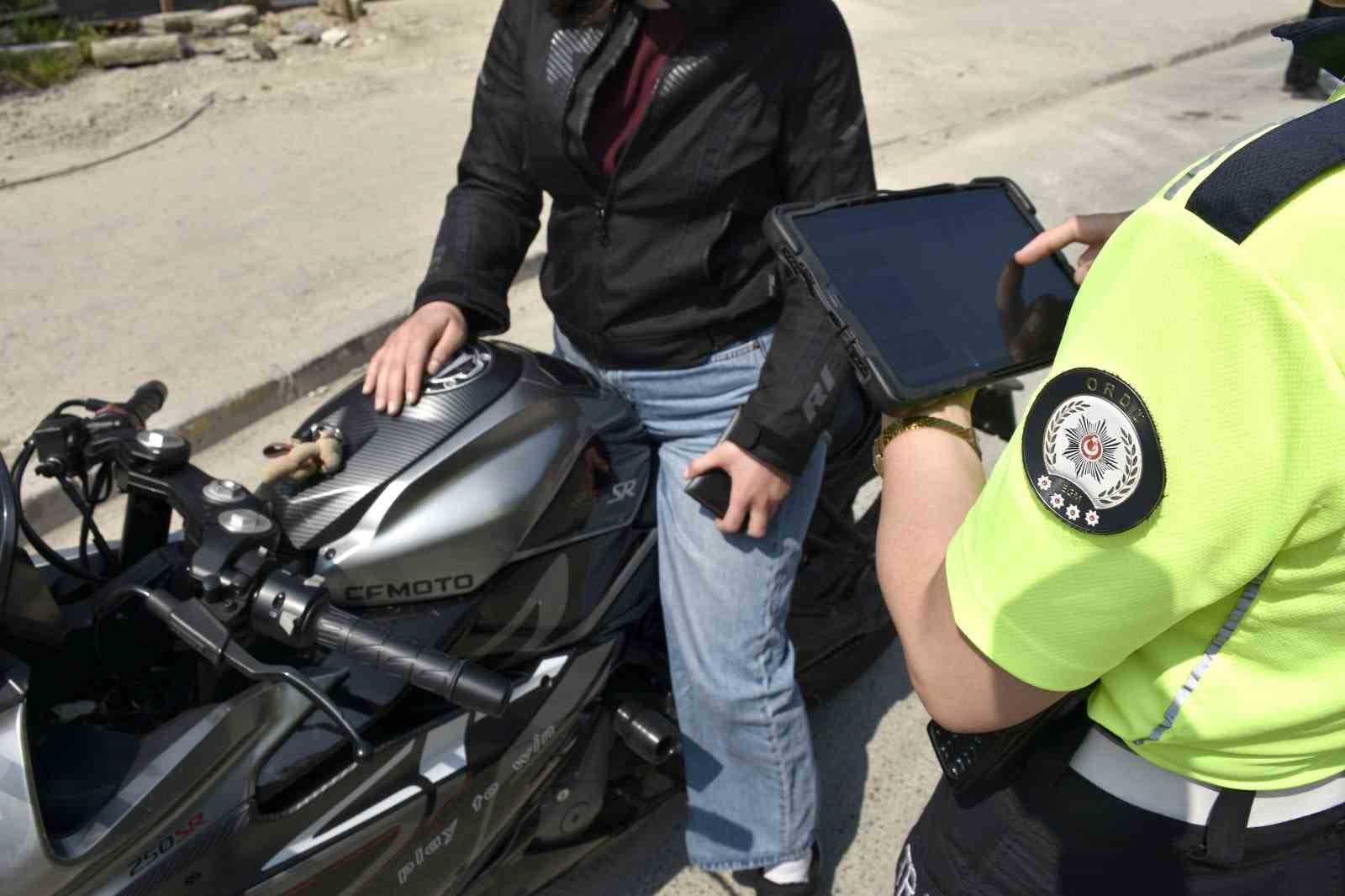 Ordu'da Yoğun Trafik Kontrolü: Bir Haftada 16 Bin Araç ve Sürücü Denetlendi