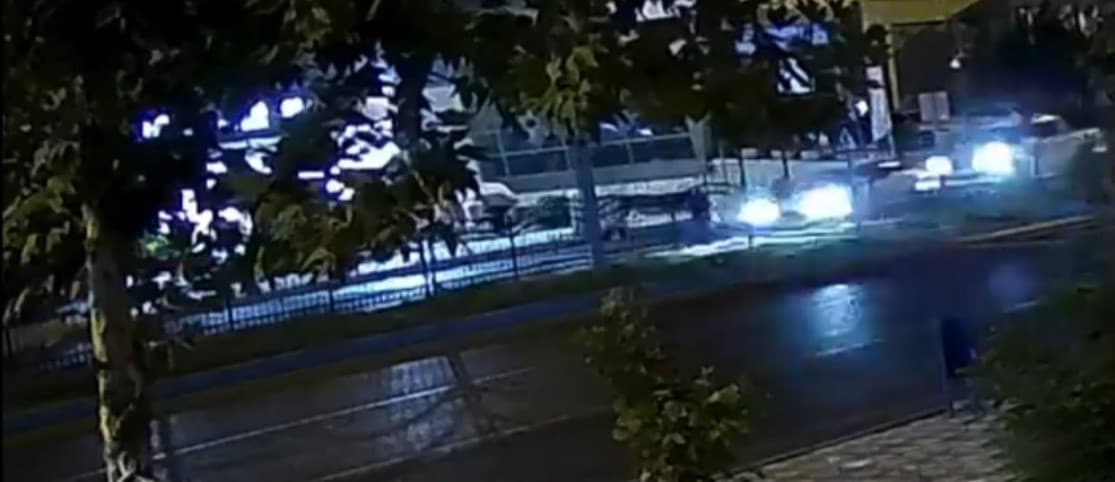 Batman'da Yaya Geçidinde Araç Çarpması Kazası Kamerada