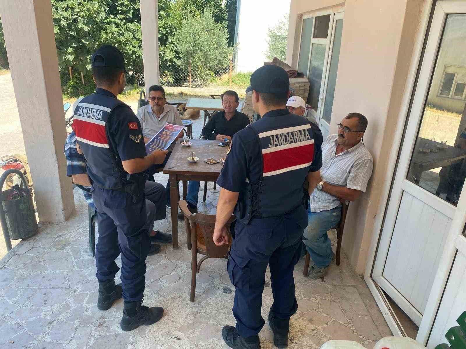 Bilecik İnhisar'da Jandarma, Halkı Dolandırıcılık Risklerine Karşı Bilgilendirdi