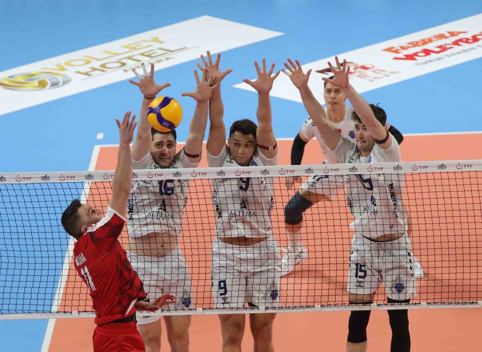 Efeler Ligi: Altekma: 3 - Spor Toto: 2