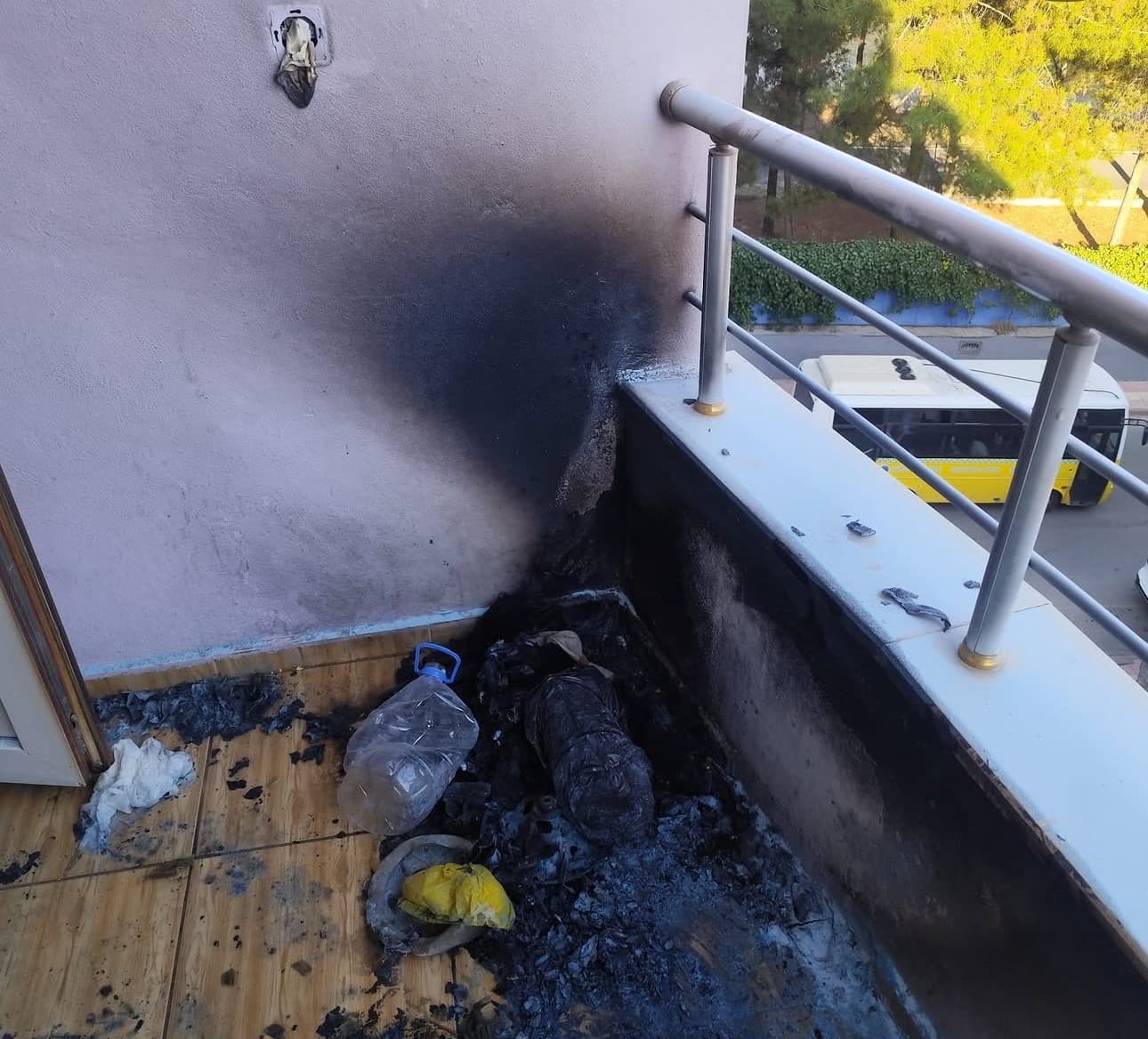 Siirt'te Balkonda Piknik Tüpü Patladı: Maddi Hasar Oluştu
