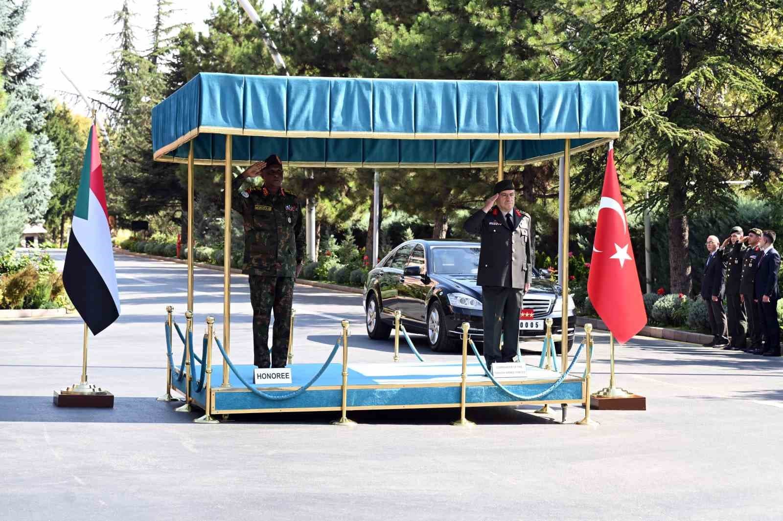 Orgeneral Bayraktaroğlu ve Elatta Türkiye'de Bir Araya Geldi