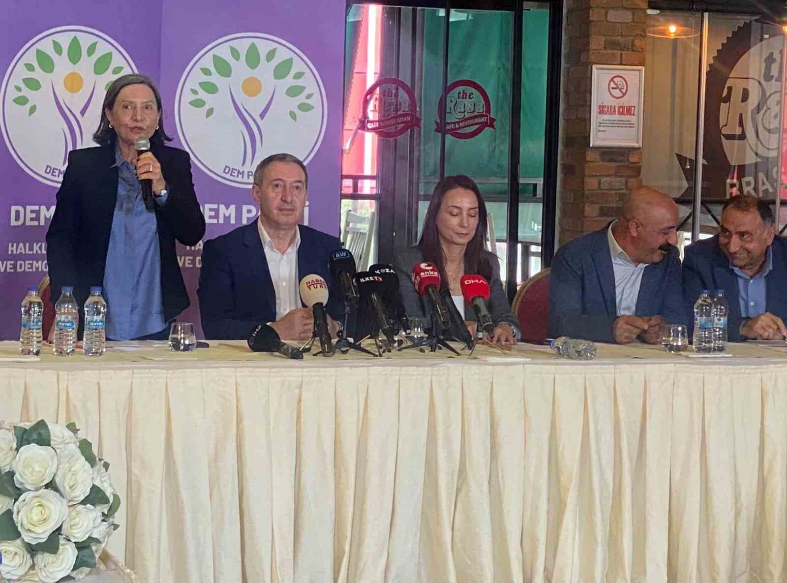DEM Parti Genel Başkanı Bakırhan'dan Alevi Kurumları ile Buluşma: 'Bu Ülkeyi Yönetmeye Talibiz'