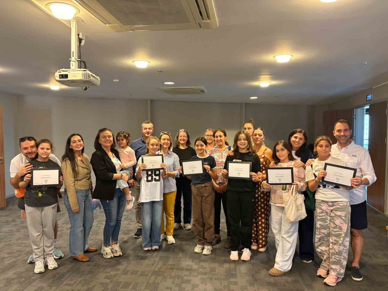 Nilüfer'de Kız Çocuklarına Öz Savunma Eğitimi Düzenlendi