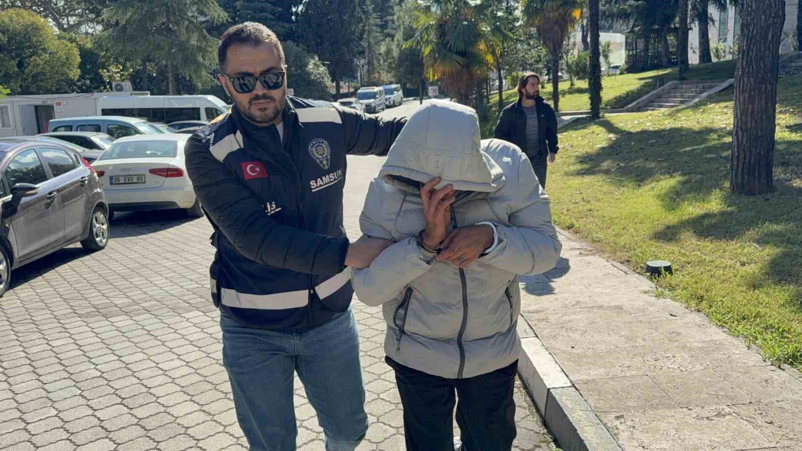 Kıskançlık Nedeniyle Karısını Bıçaklayan Adam Adliyeye Sevk Edildi