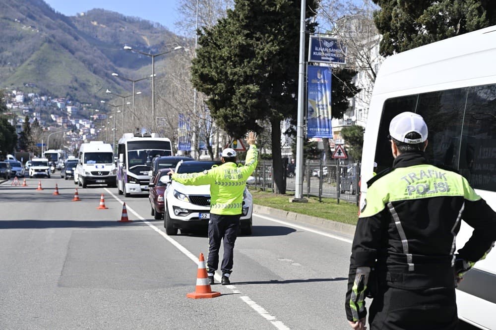Ordu'da Trafik Kontrolleri Yoğunlaştı: Bir Haftada 20 Binden Fazla Araç Denetlendi