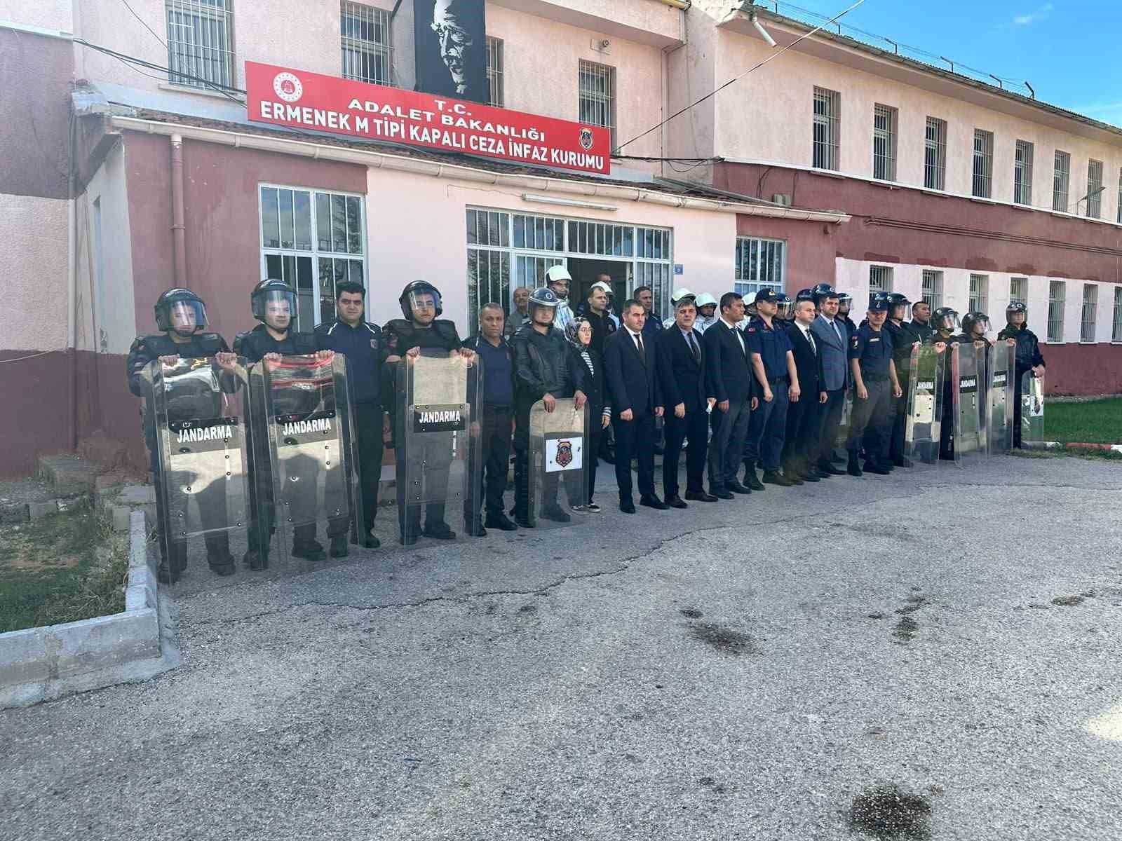 Ermenek Ceza İnfaz Kurumunda Olağanüstü Hal Senaryosu Tatbikatı Yapıldı