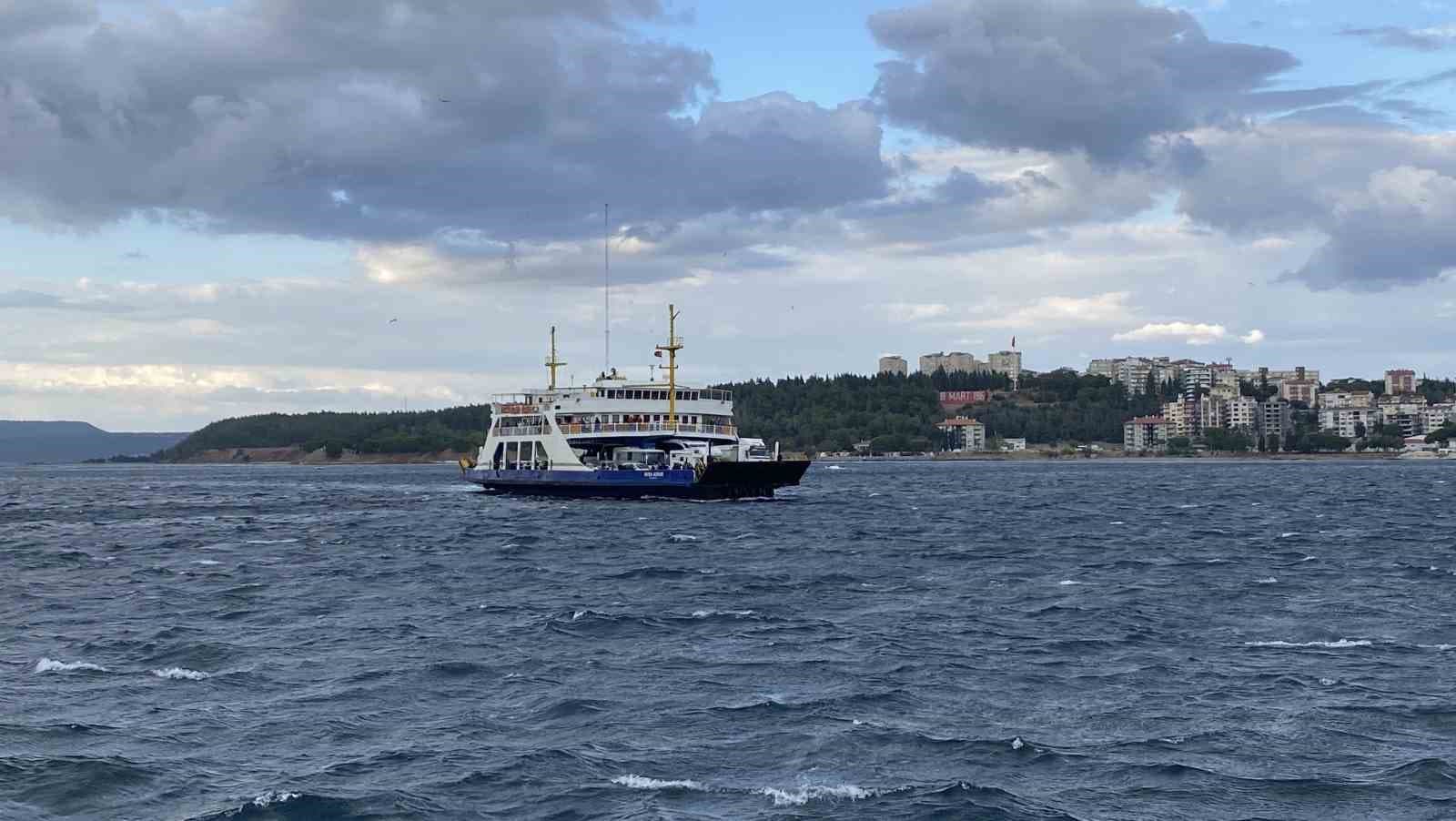 Bozcaada ve Gökçeada Feribot Seferlerinde Hava Koşulları Nedeniyle İptal