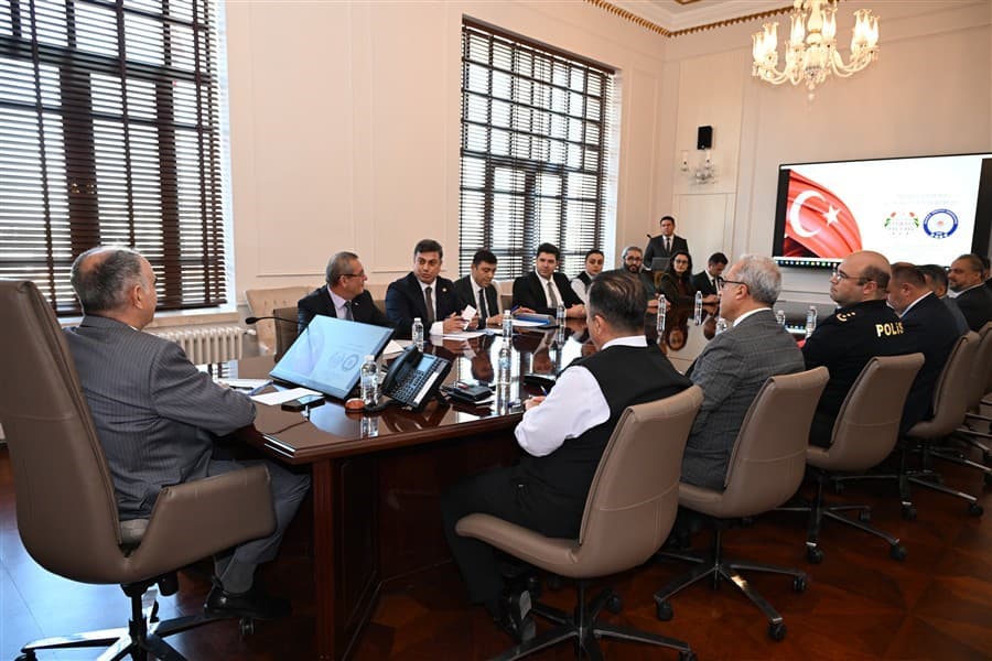 Manisa'da 2026-2027 Spor Sezonu Güvenlik Tedbirleri İçin Kurul Toplantısı Yapıldı