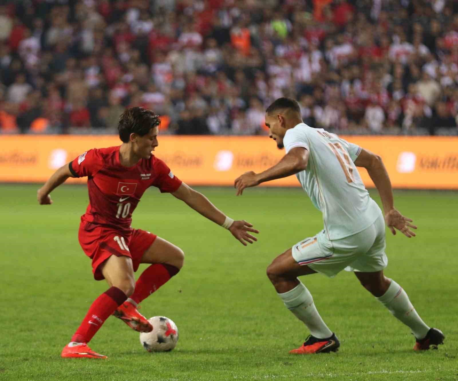 UEFA Uluslar Ligi: Türkiye, Fransa'ya 0-1 Yenildi