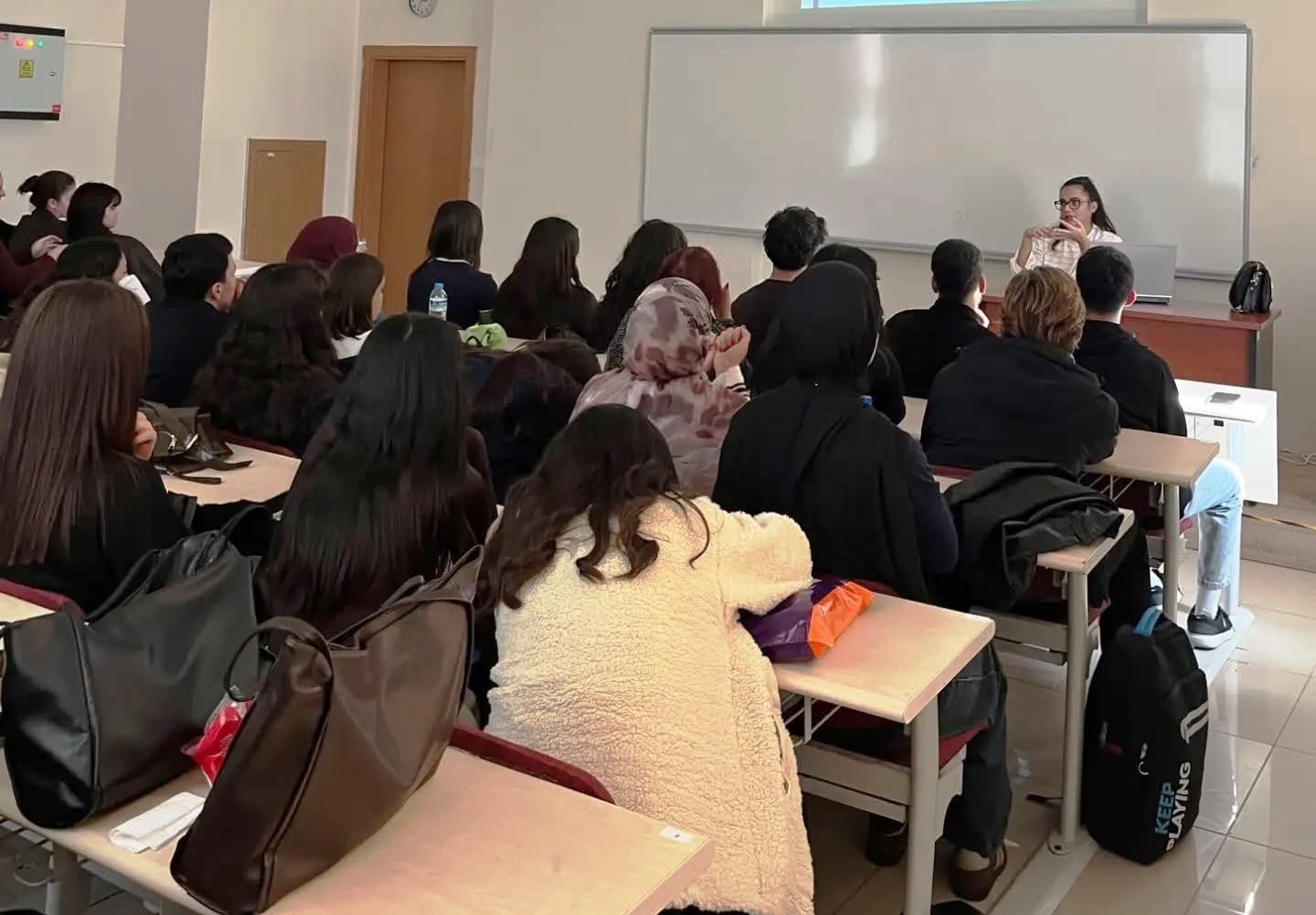 DPÜ Öğrencilerine Şiddetle Mücadele Eğitimi Verildi