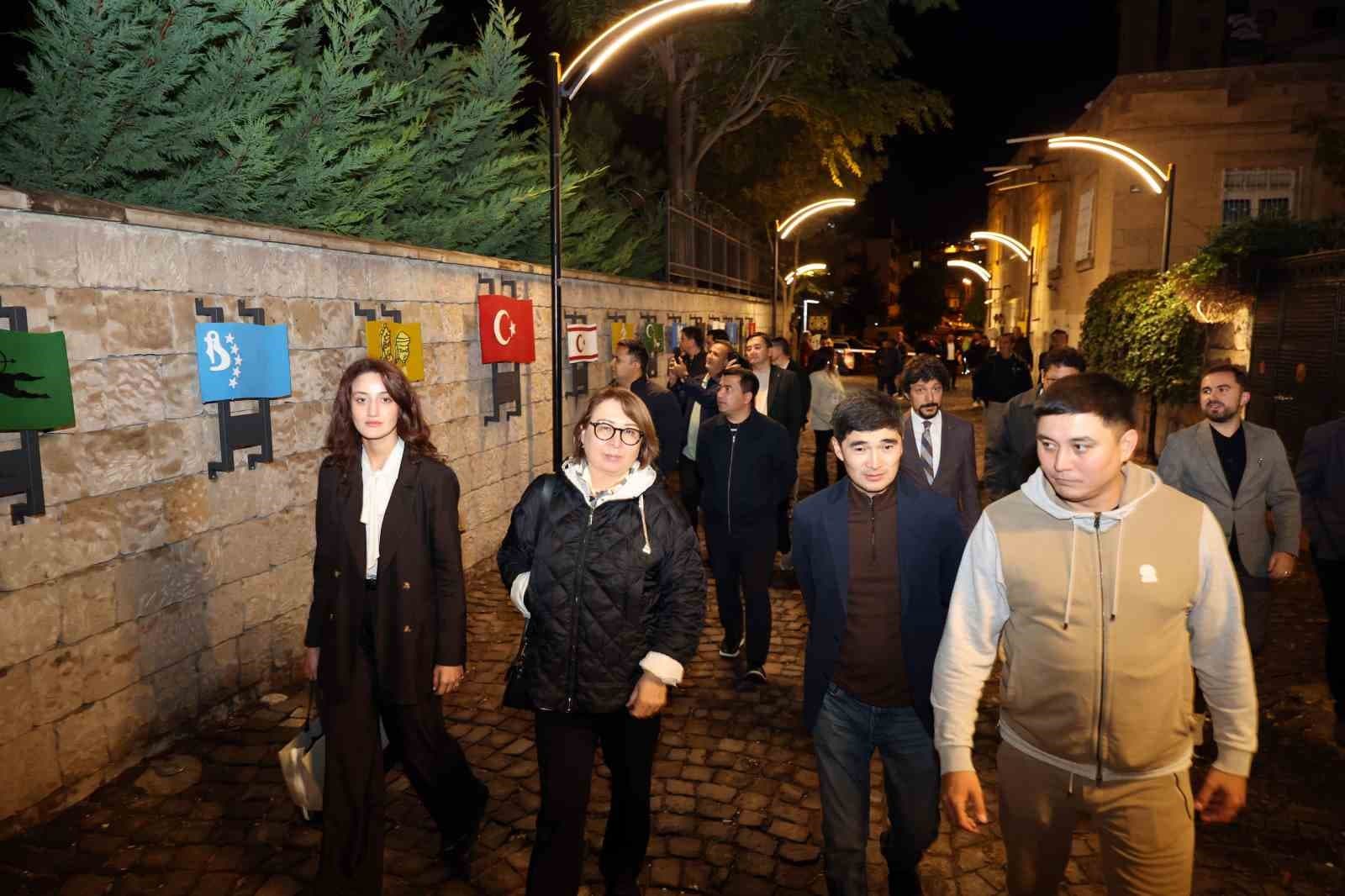 TÜRKSOY Heyeti Talas'ta Kültürel Gezi Yaptı