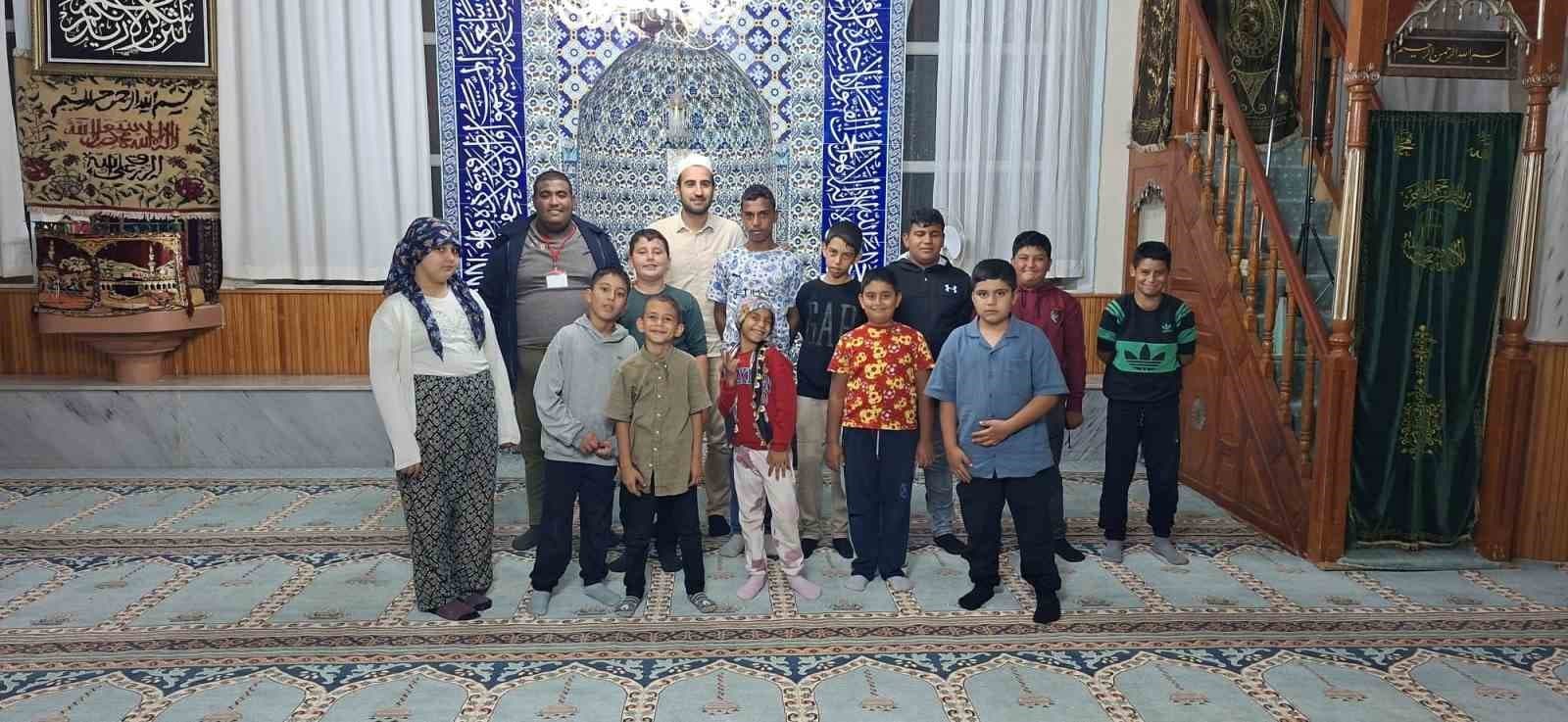 Burhaniye'de Pelitköy Çocuk Kulübü'nde Değerler Eğitimi Düzenlendi