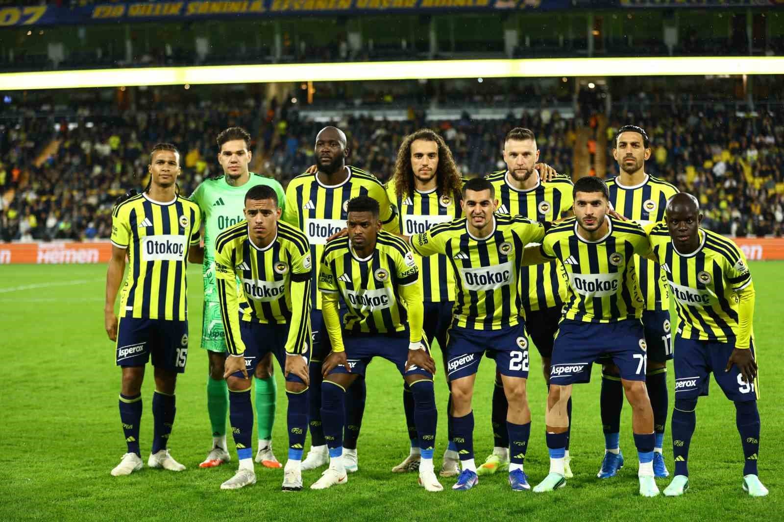 Trendyol Süper Lig: Fenerbahçe: 0 - Corendon Alanyaspor: 0 (Maç devam ediyor)