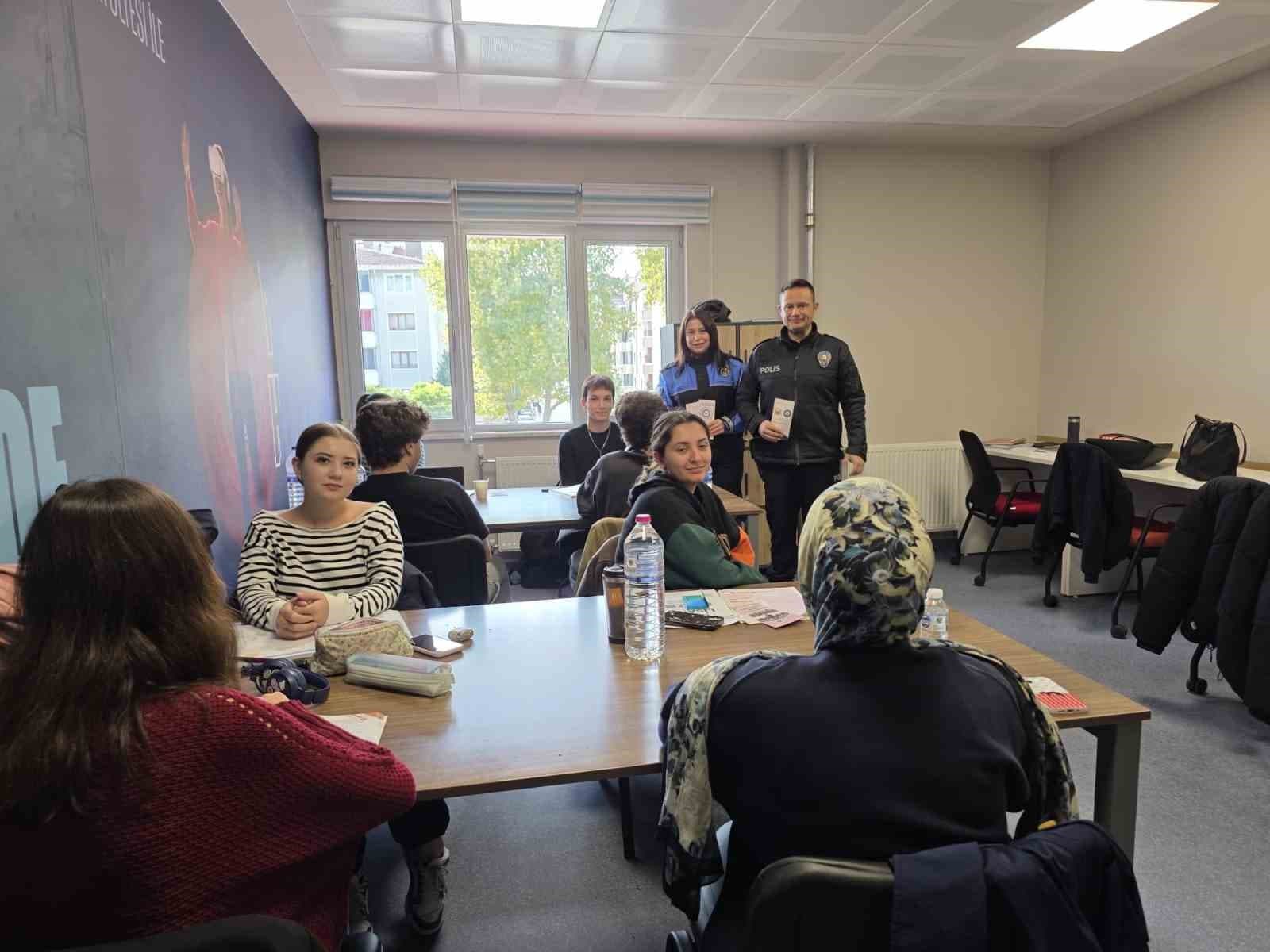 Bilecik Bozüyük’te Öğrencilere KADES ve Dolandırıcılık Eğitimi Verildi