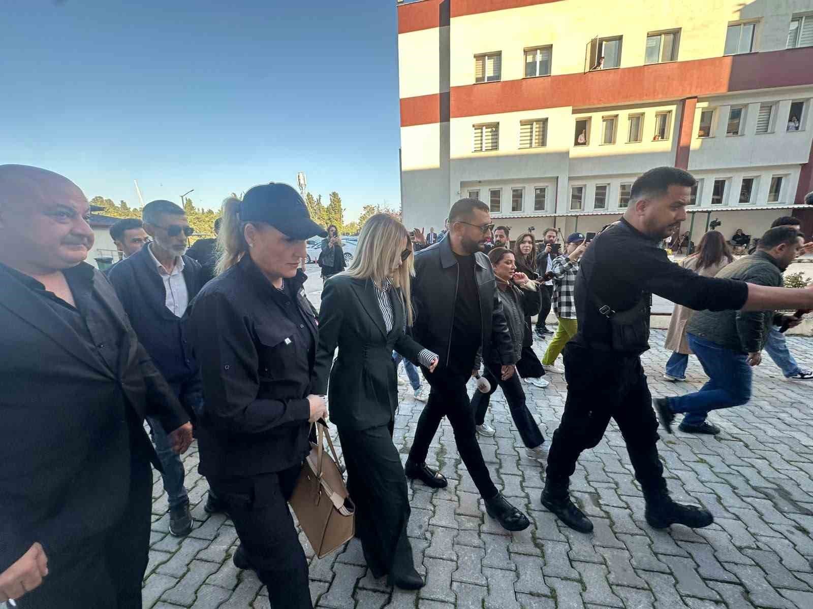 Güllü Davasında Duruşma Yoğun Geçti: Merve Uçanok'un Analizleri ve Tuğyan Ülkem Gülter'in Savunması