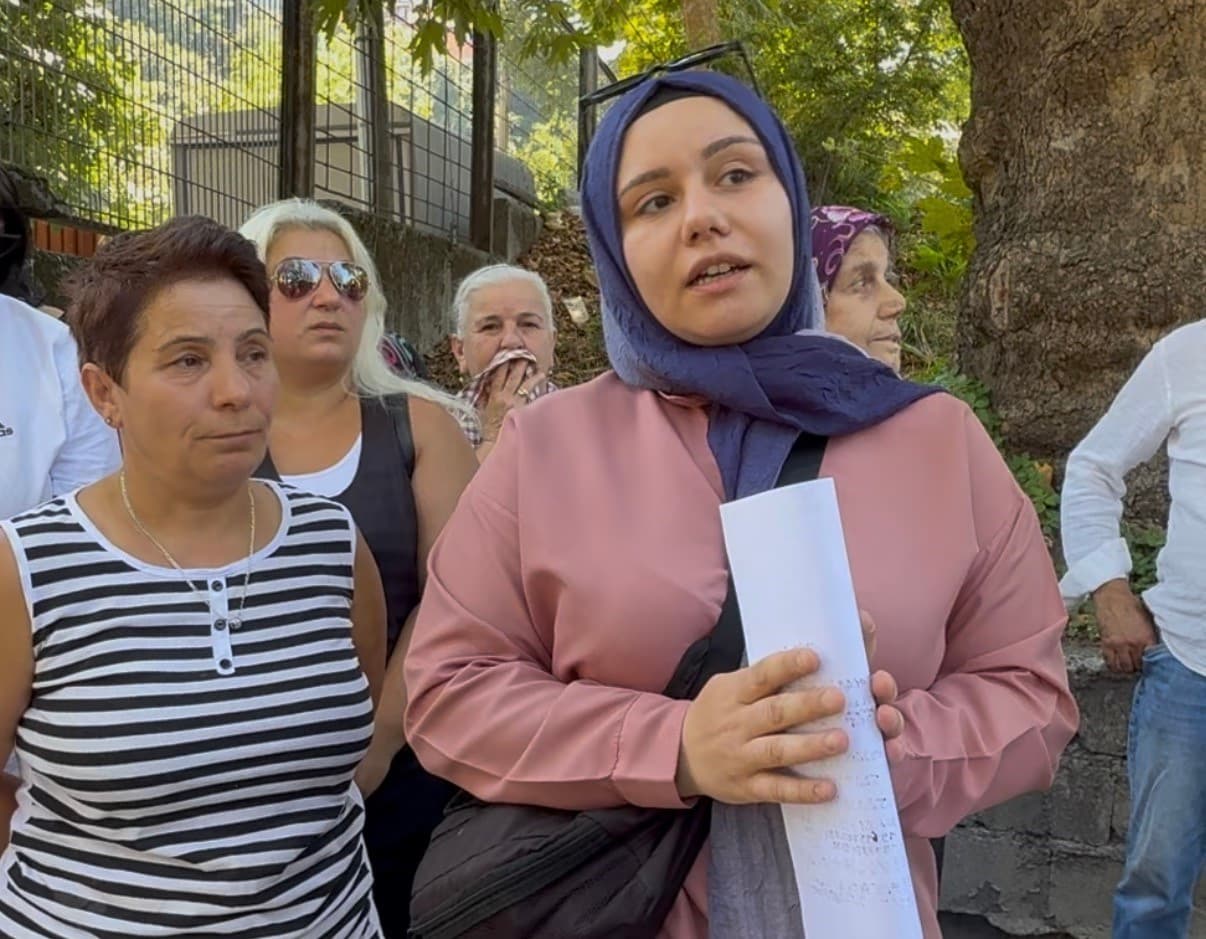 Zonguldak Belediyesi Şantiye Alanı Çevre Sorunları Nedeniyle Mahalle Sakinlerinden Şikayet Aldı