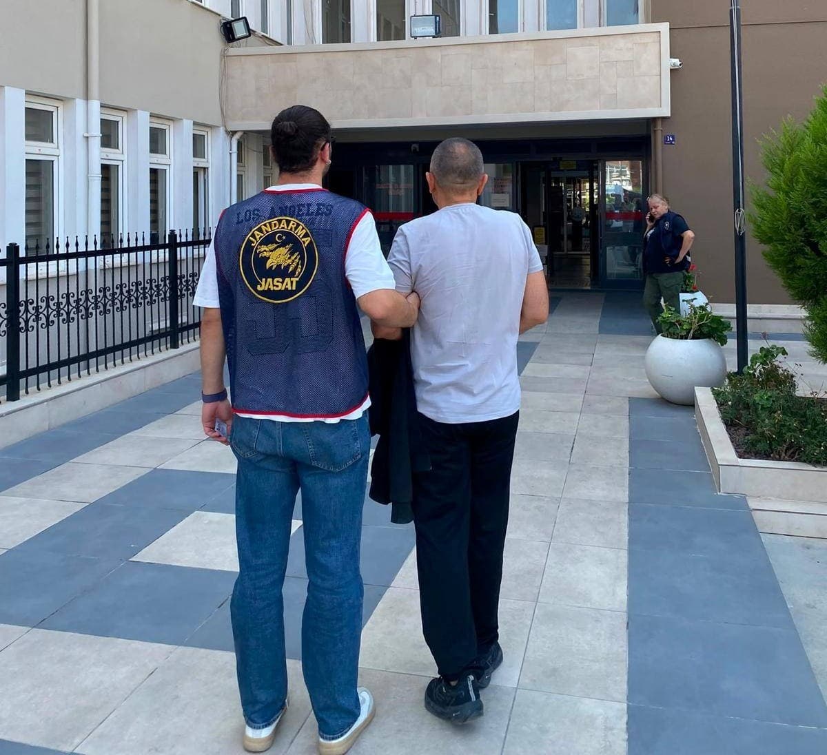 Söke'de Kesinleşmiş Hapis Cezasıyla Aranan Hükümlü Jandarma Tarafından Yakalandı