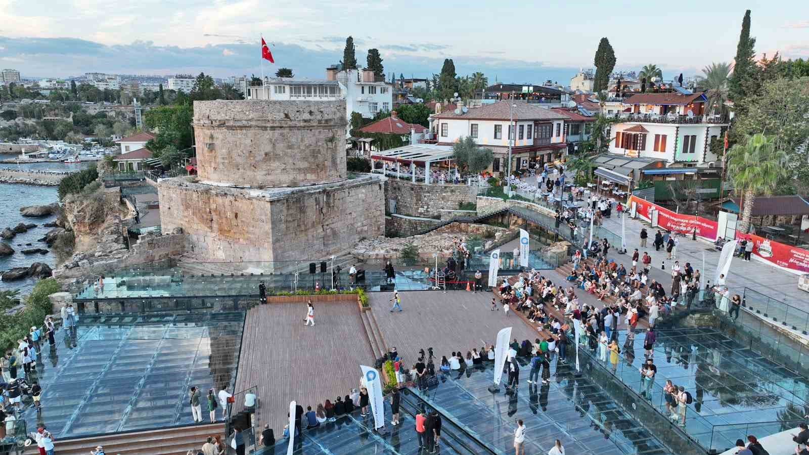 Hıdırlık Kulesi’nde "Gün Batımı Konserleri" sürüyor