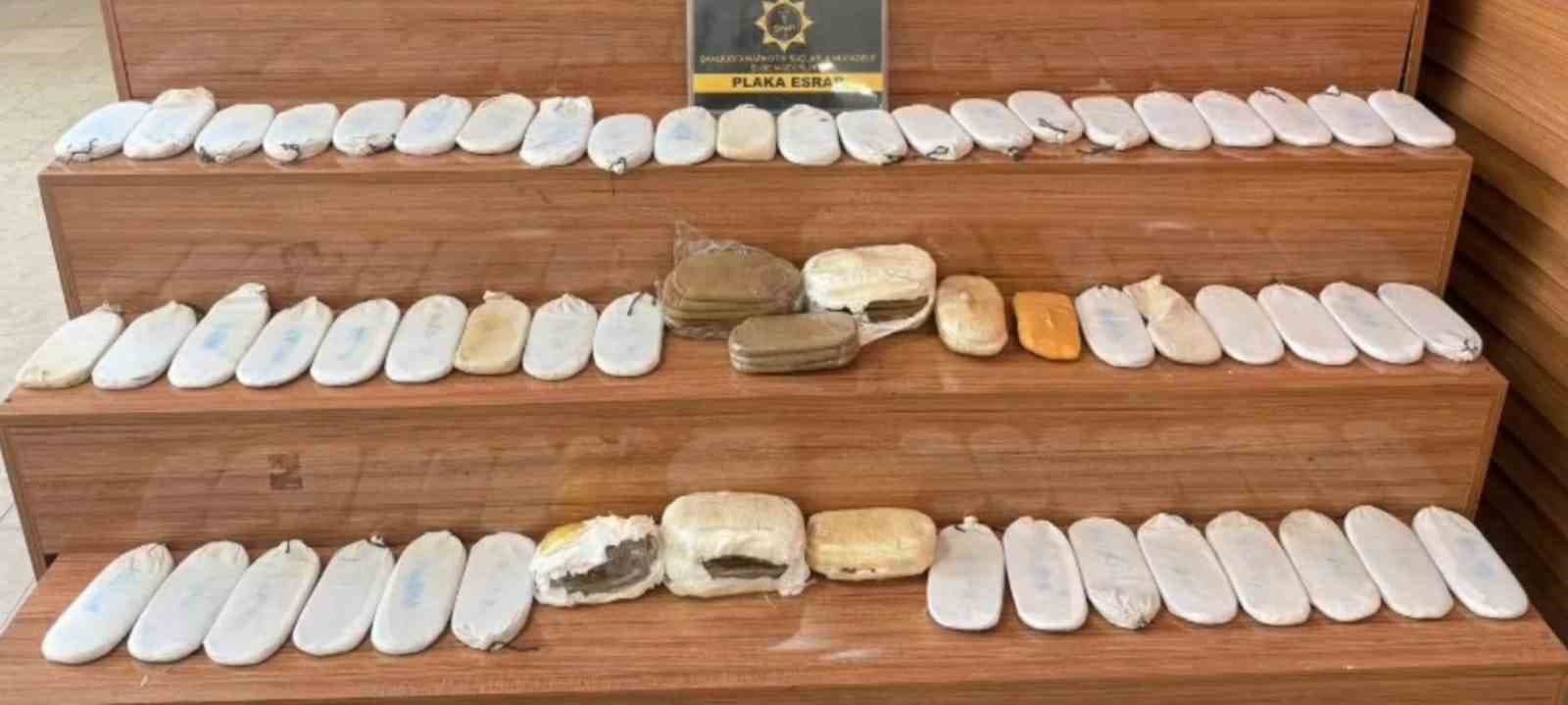 Şanlıurfa'da Uyuşturucu Operasyonu: Araçta 20 Kilo Esrar Bulundu