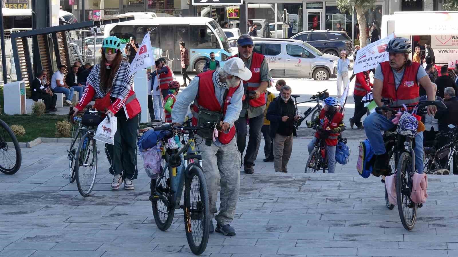 Çocuklara Destek Amaçlı Bisiklet Kervanı Van'a Ulaştı