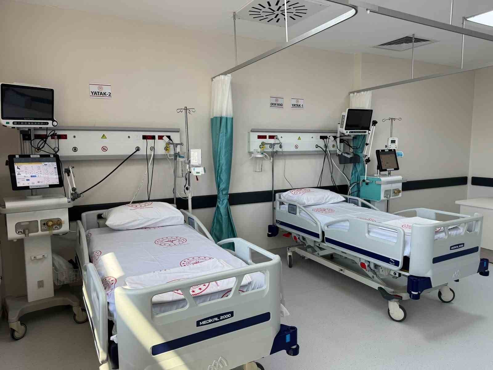 Diyarbakır'da 60 Yataklı 3. Basamak Yoğun Bakım Ünitesi Açıldı