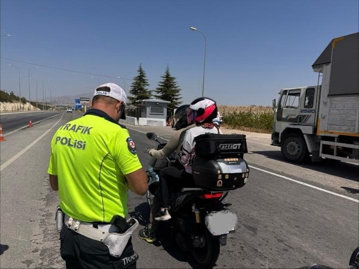 Karaman'da Asayiş ve Trafik Operasyonları Tamamlandı: 11 Şüpheli Yakalandı, Yedi Kişi Cezaevine Gitti