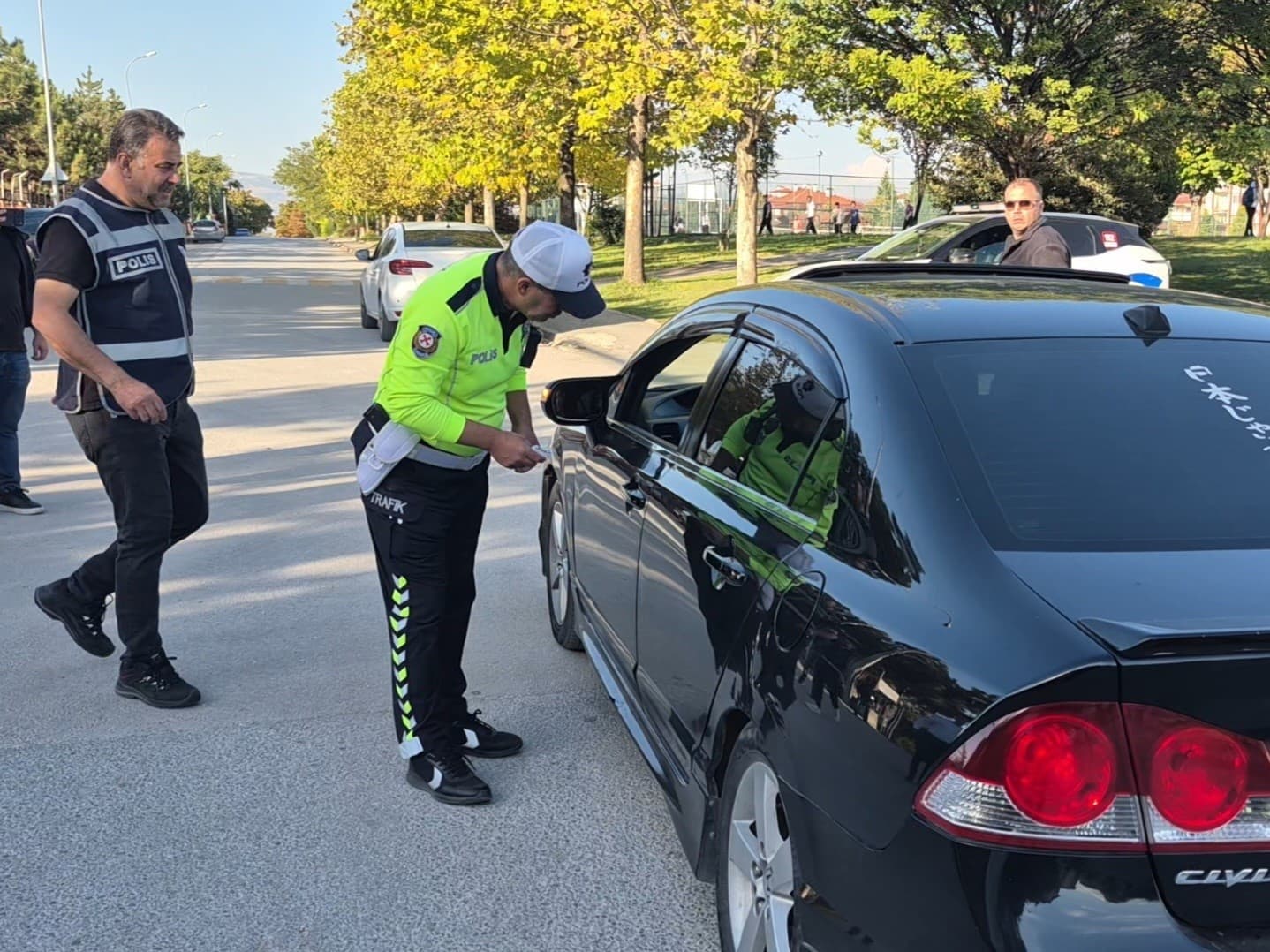 Eskişehir'de Okul Çevreleri ve Servis Araçları Denetleniyor