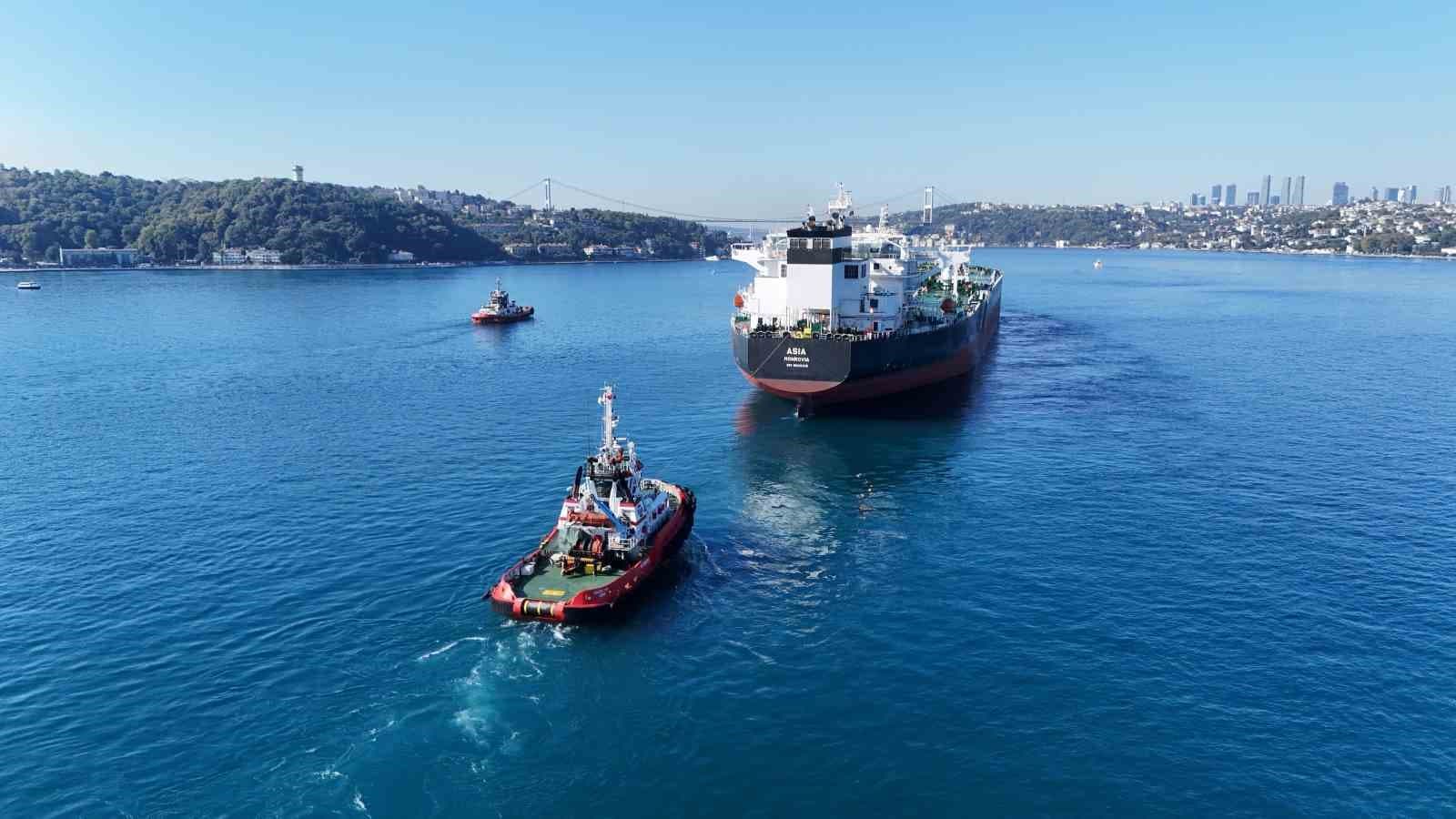 Karadeniz'de Petrol Tankerine İHA Saldırısı: Yangın Çıktı