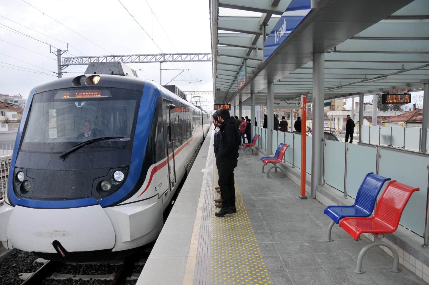 İzmir’de 29 Ekim tarifesi belli oldu: İZBAN ücretsiz, ulaşım 1 kuruş