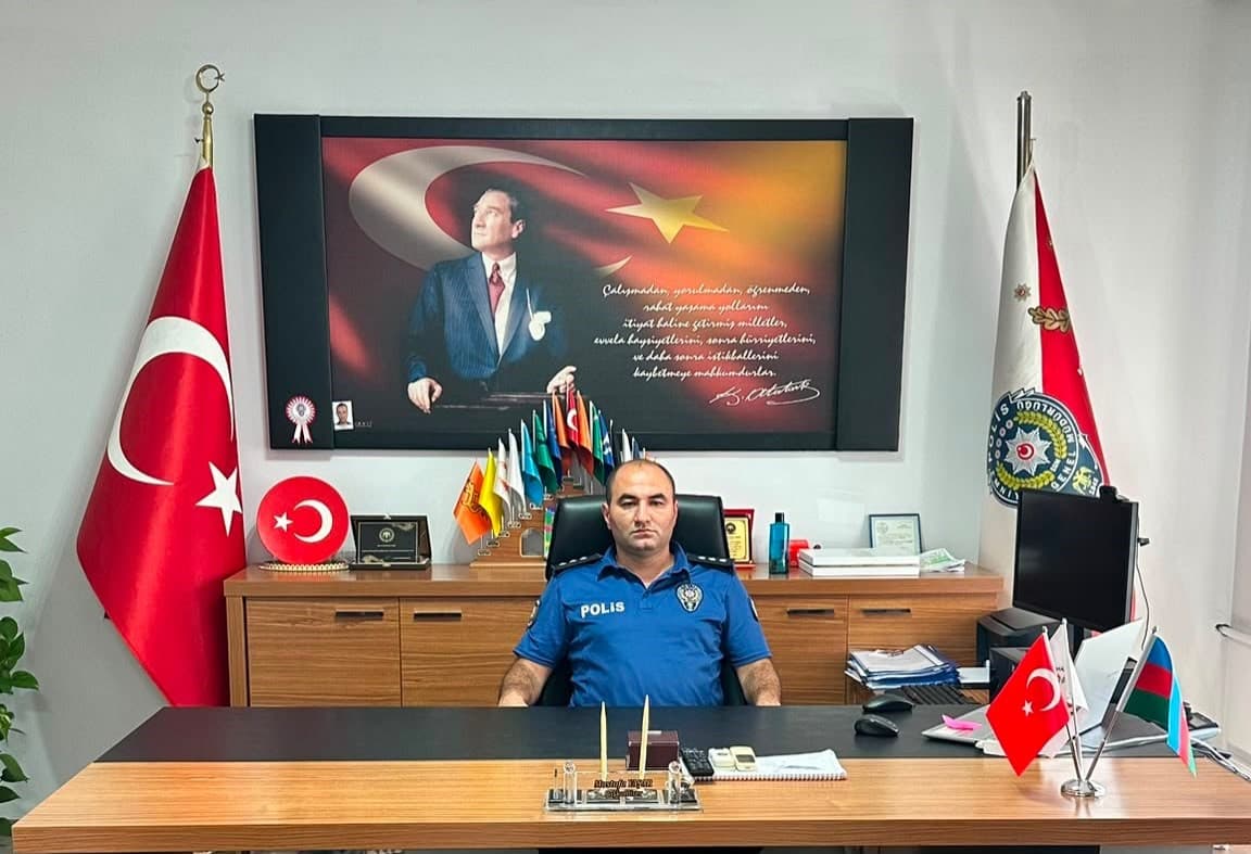 Vezirköprü Emniyet Müdürlüğü'nde Rütbe Değişikliği: Mustafa Yaşar Emniyet Amiri Görevine Atandı