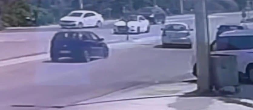 Düzce'de Kırmızı Işık İhlali ve Şerit Değiştirme Nedeniyle Çarpışma: İki Yaralı