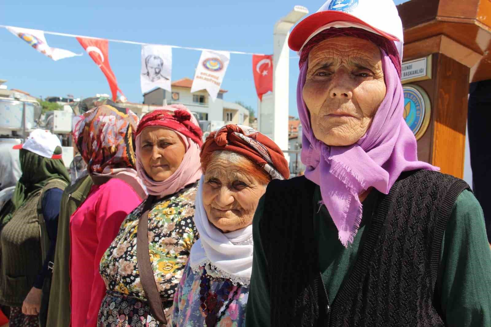 Selendi'de 113 Kadın Üreticiye Süt Soğutma Tankı Desteği Sağlandı