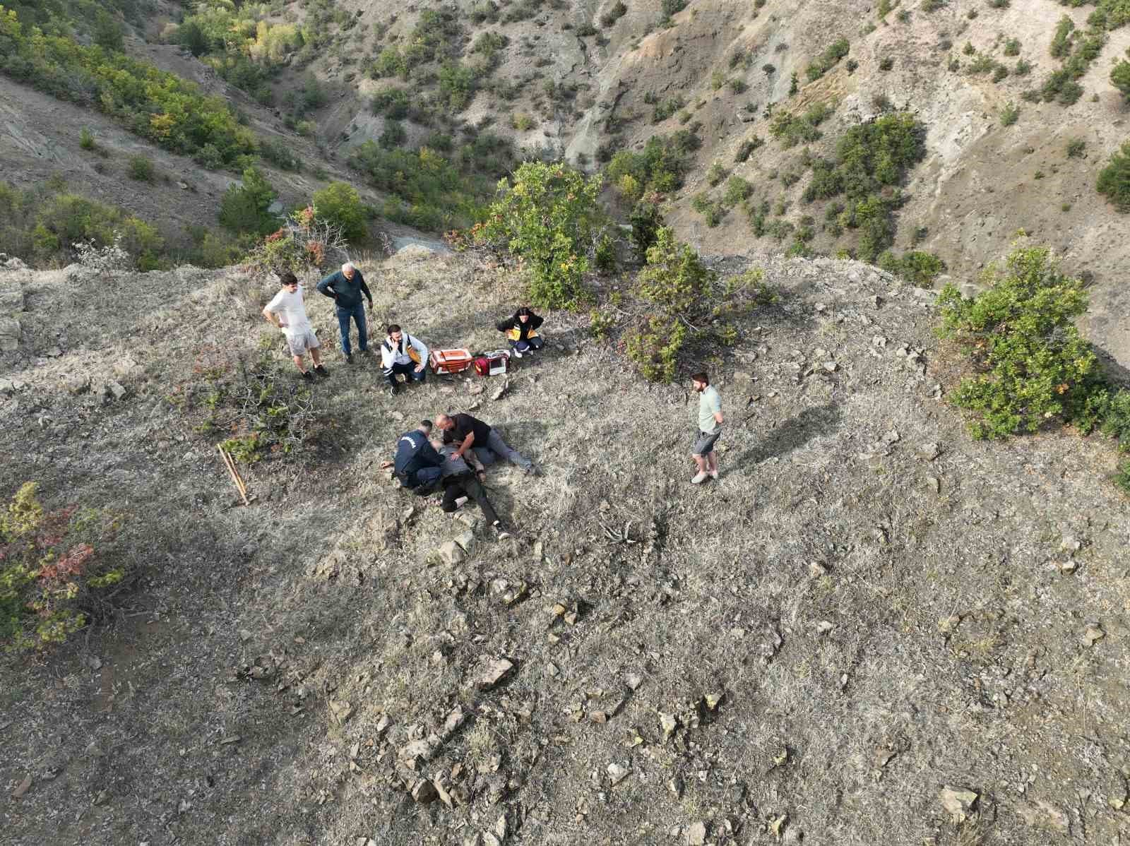 Kastamonu'da Dağda Baygın Durumdaki Vatandaş Ekiplerce Sağ Bulundu