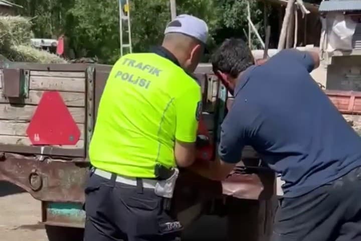 Erzurum'da Tarım Sezonuna Özel Trafik Güvenliği Projesi Devam Ediyor